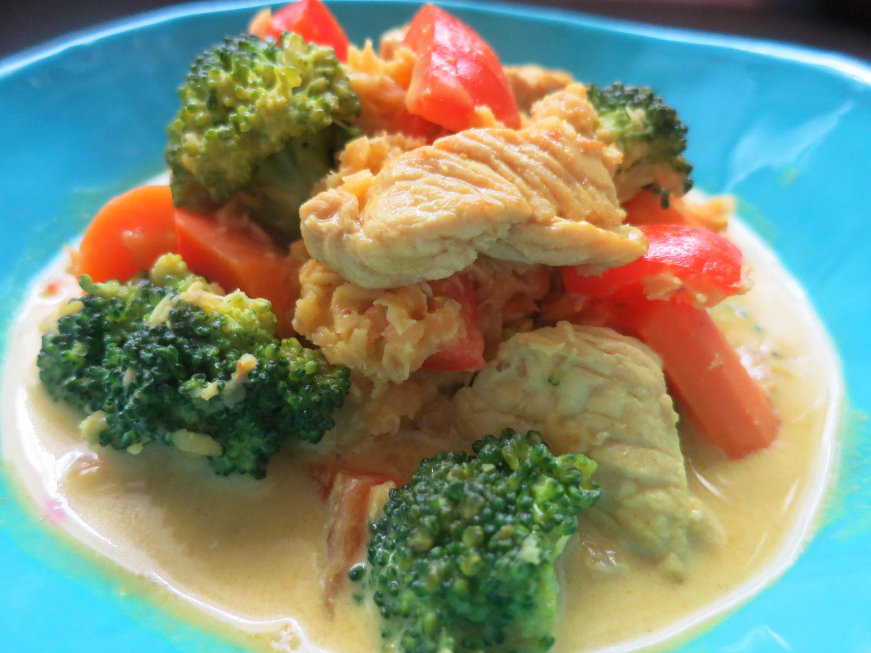 Madras-Curry-Pute mit Gemüse und roten Linsen - Happy Carb Rezepte