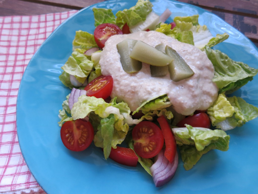 Bunter Salat mit Makrelencreme