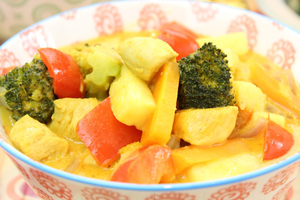 Hähnchen-Ananas-Curry-Topf - Happy Carb Rezepte