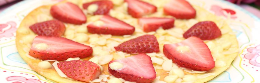 Erdbeer-Mandel-Pfannenpizza