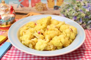 Muttis Curry-Blumenkohlsalat