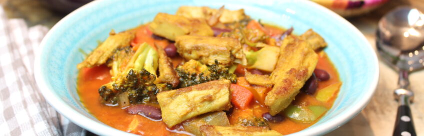 Veggie-Currychili mit Erdnuss und Cola