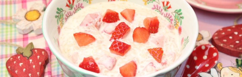 Erdbeer-Quark-Milchreis mit Konjakreis