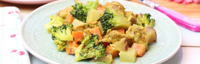 Schnelle Veggie-Pflaumen-Curry-Gemüsepfanne