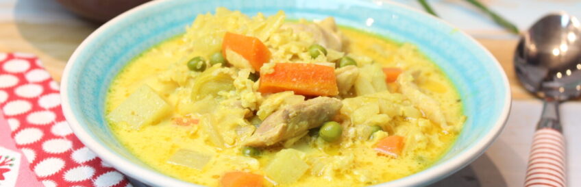 Curry-Hähnchenfrikasseetopf mit Gemüse aus dem Slowcooker