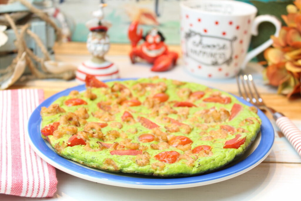 Erbsen-Ofenpfannkuchen mit Tomaten und Krabben